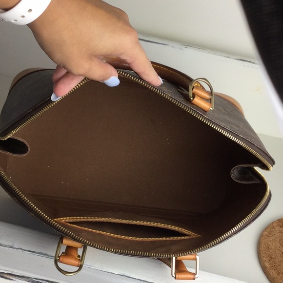 Authentic Louis Vuitton monogram Alma PM - Picture 6 of 8